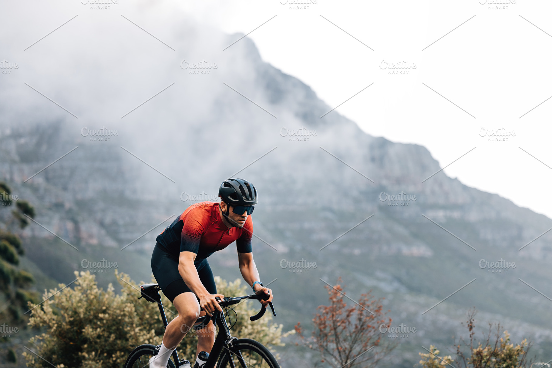 Professional male road bike rider, a Sports & Recreation Photo by Artem Varnitsin
