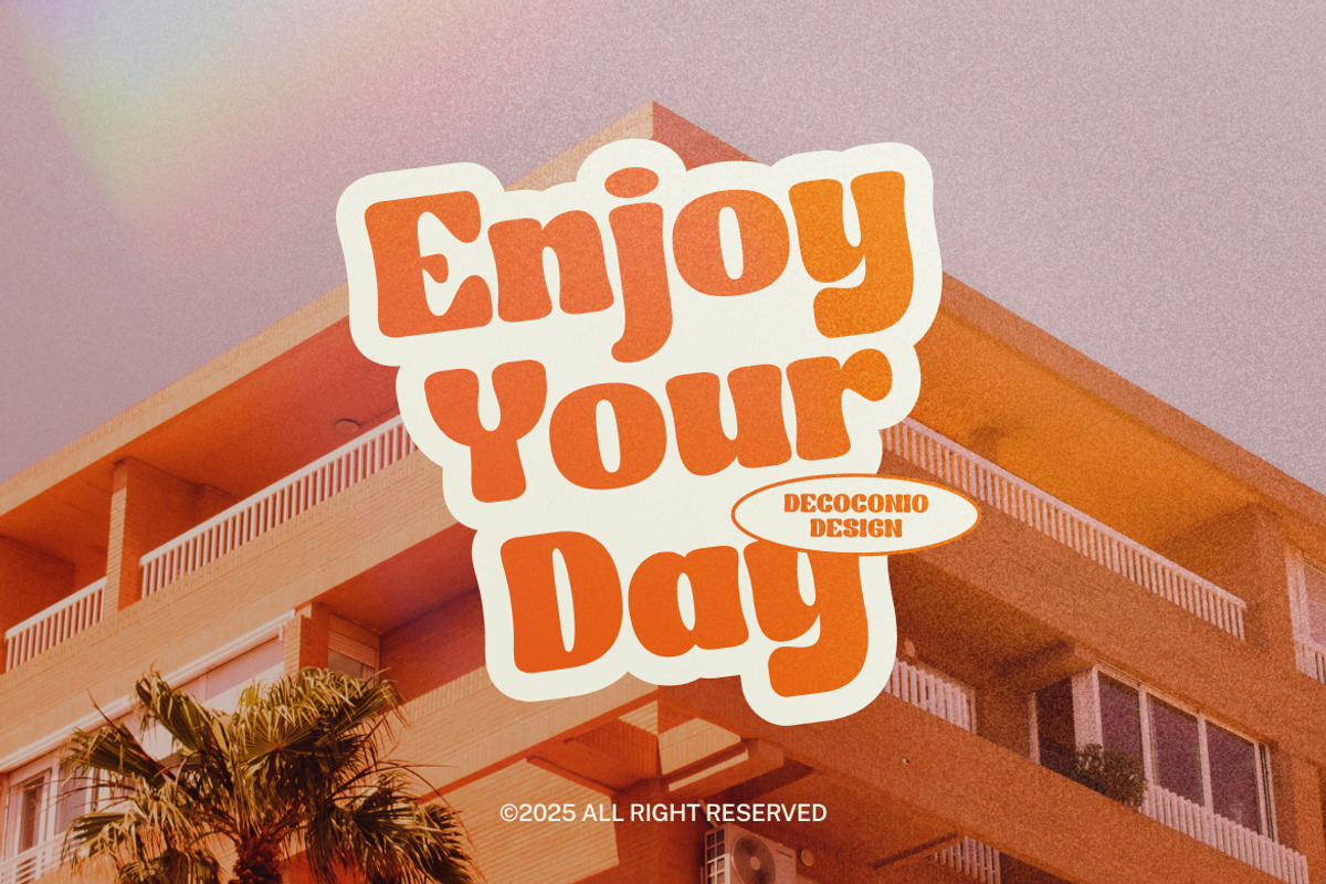 Vintique Retro Display, a Serif Font by Decoconio Design (Photo 7 of 7)