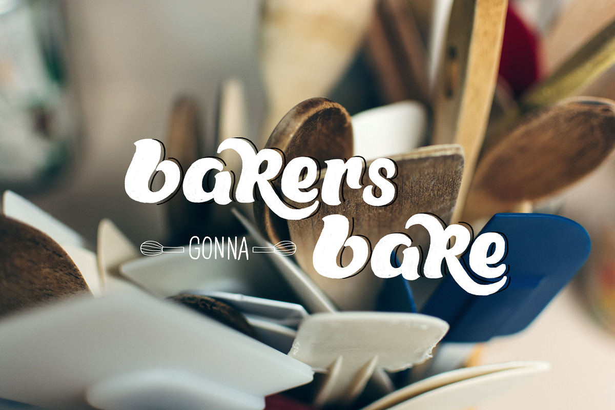 Cake Session Photo Bundle + Bonus, a Graphic by Zach & Beth Photography (Photo 2 of 5)