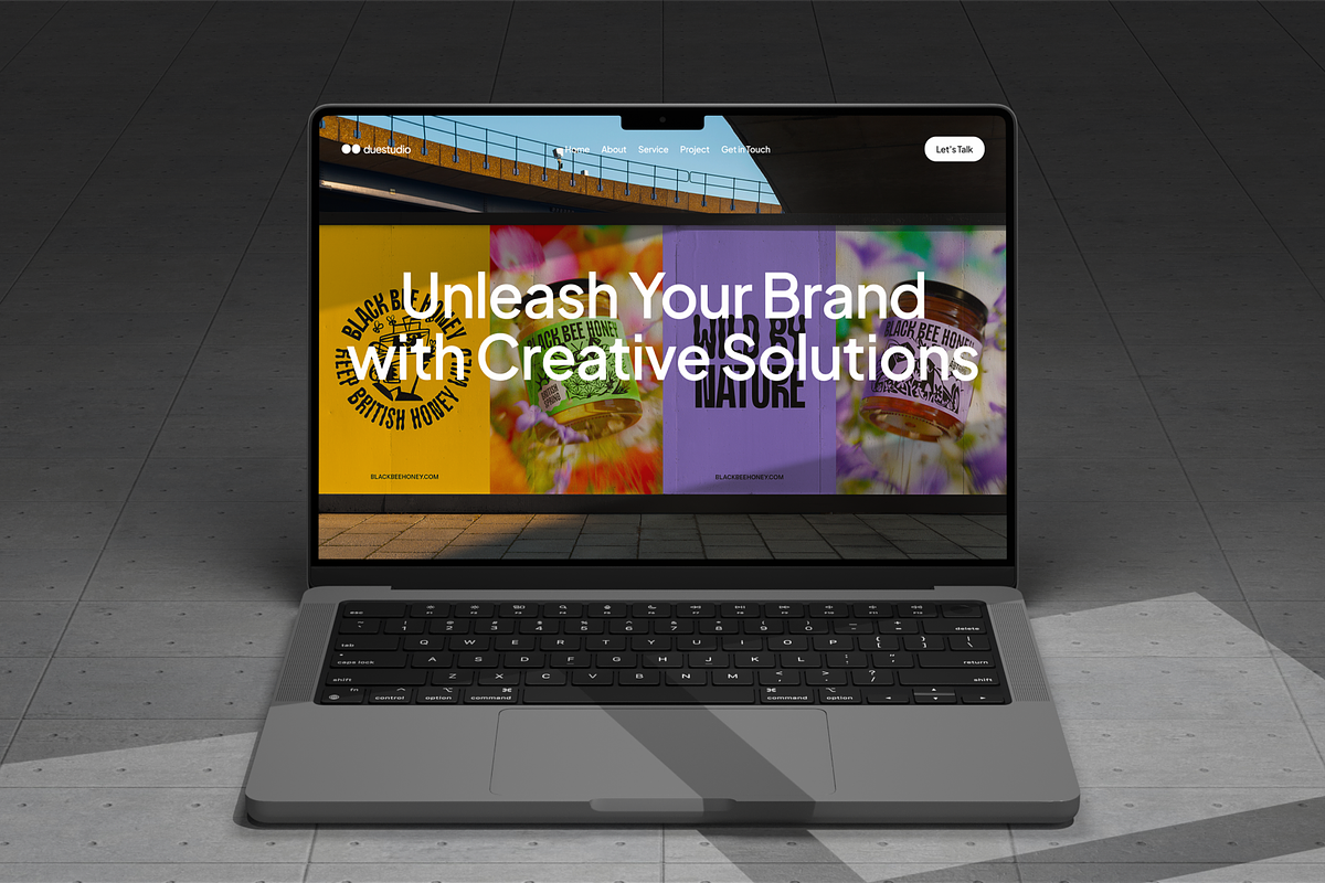 Duestudio - Company Website UI KIT A, a Device Mockup by Odama (Photo 5 of 6)
