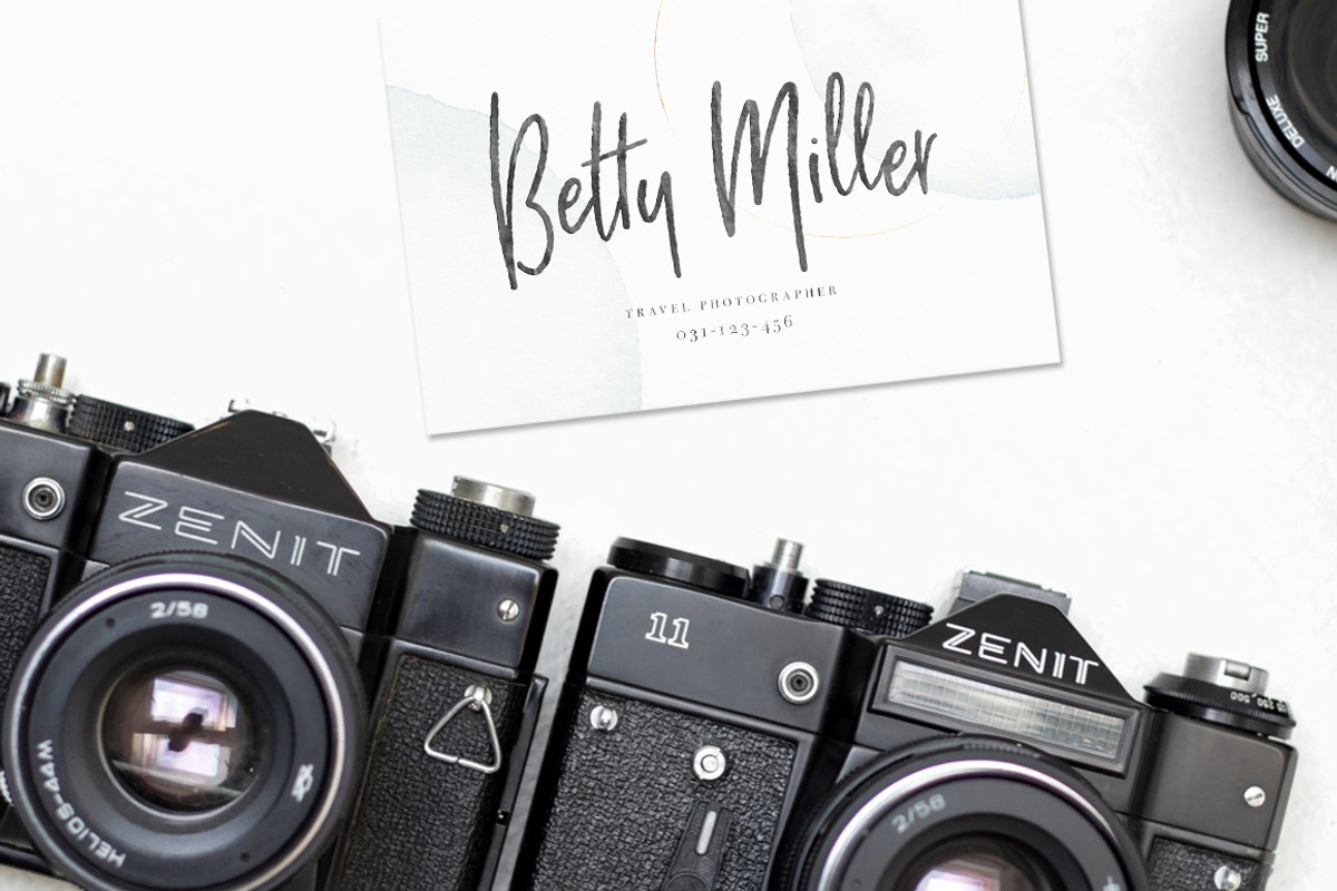 Milano Sky handwritten Script font preview 3
