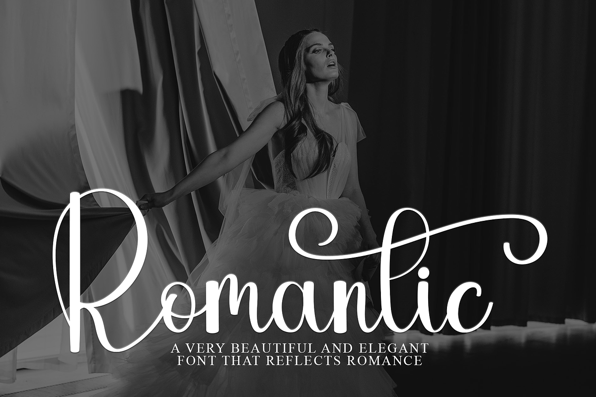 Holiday Christmas, a Handwritten Font by InermediaSTUDIO (Photo 2 of 7)