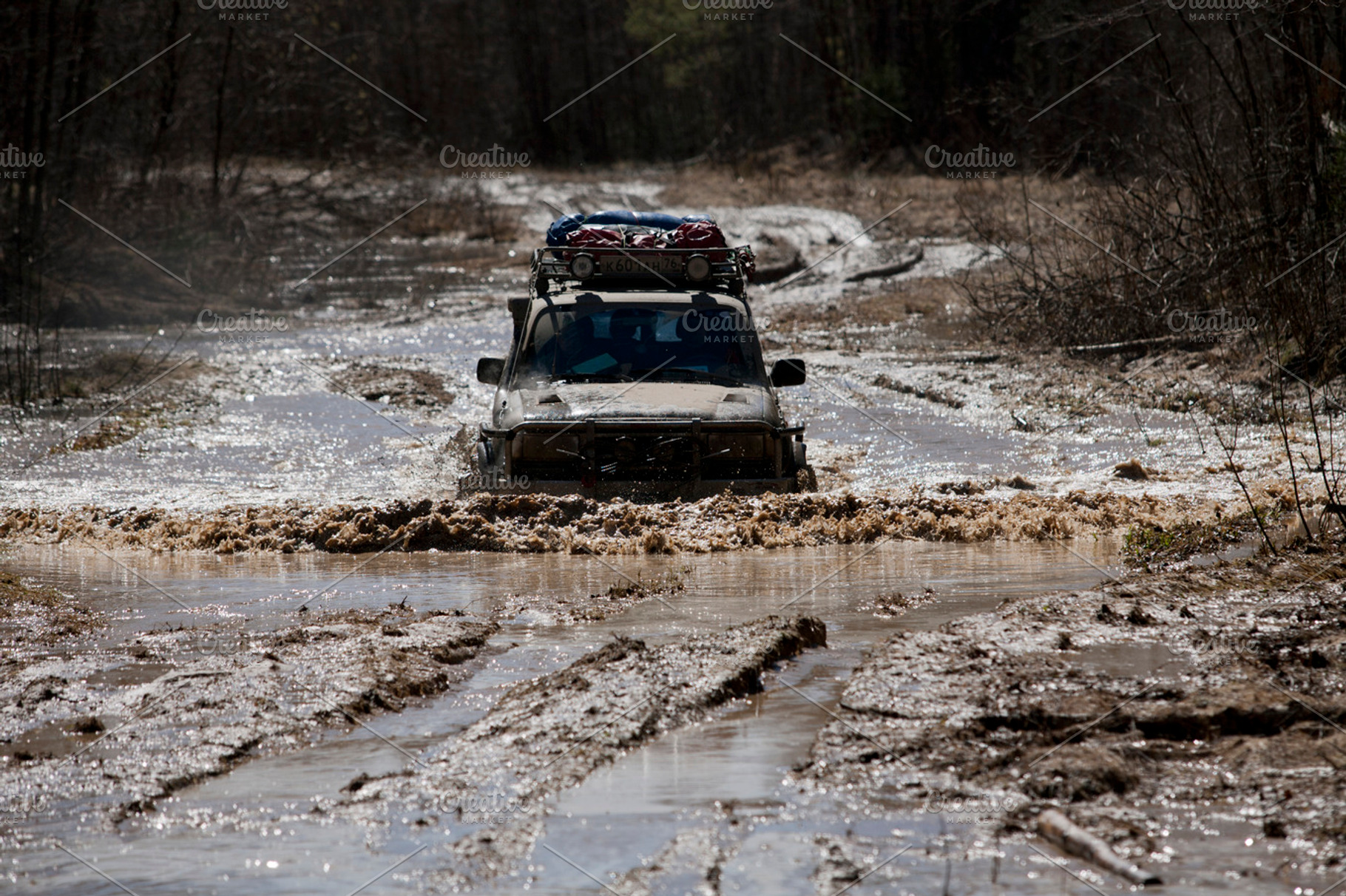 Offroad racing containing race, competition, and car