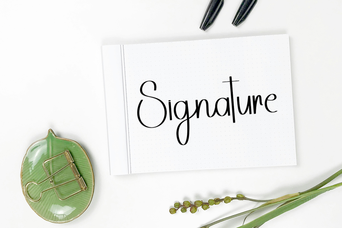 Sunday, a Handwritten Font by FreshTypeINK (Photo 2 of 8)