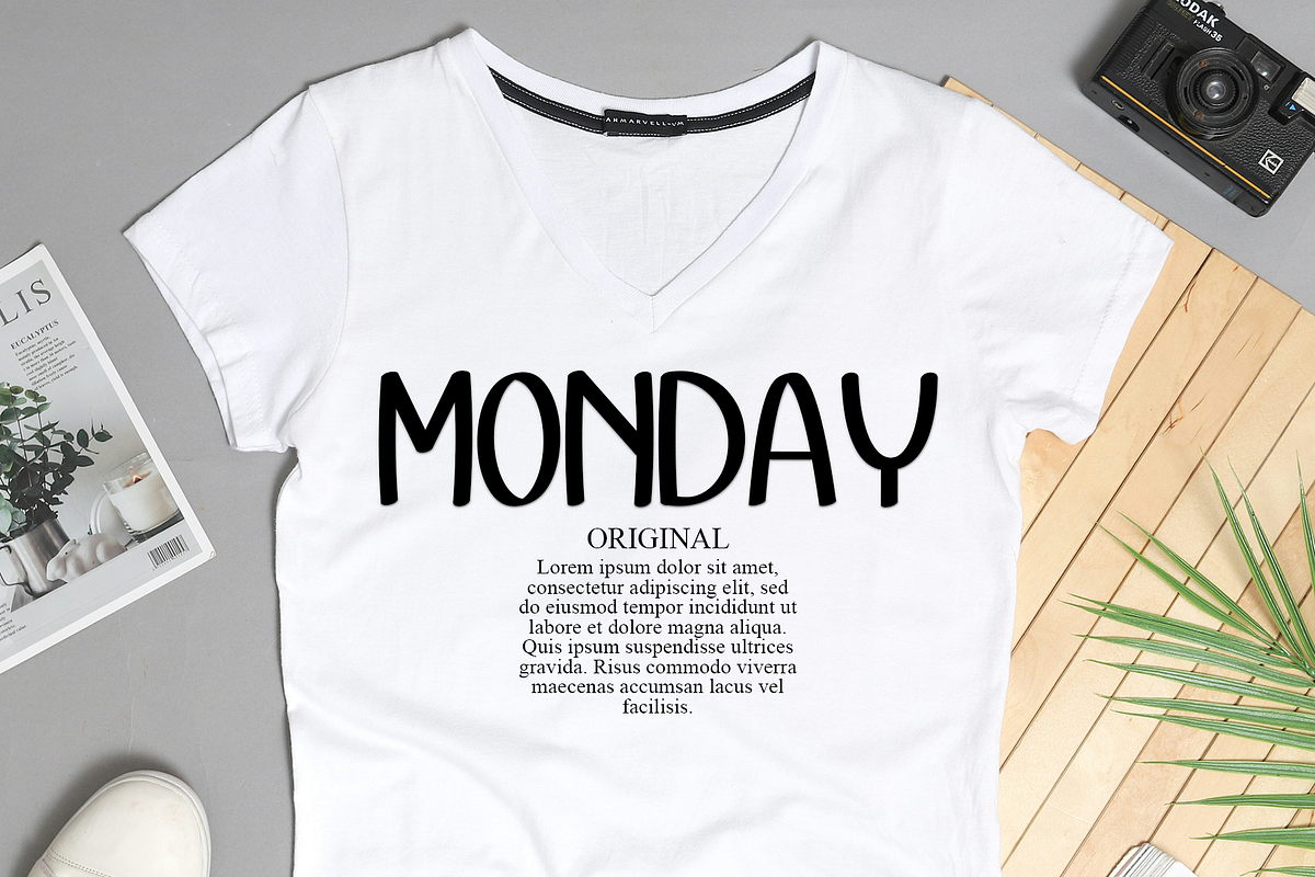 Spooky Scary, a Serif Font by InermediaSTUDIO (Photo 5 of 7)