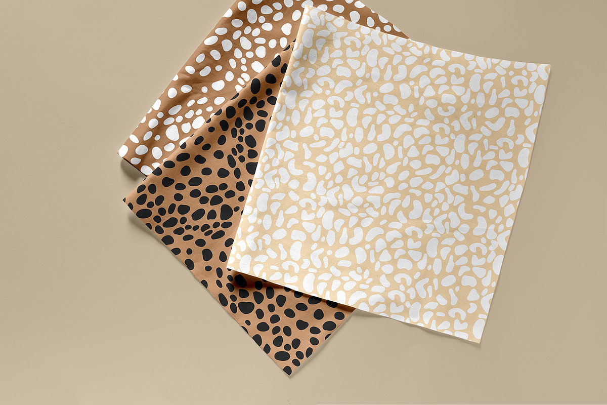 Fabric Swatches Mockup | Layered, a Wearable Device Mockup by bazarova (Photo 2 of 10)