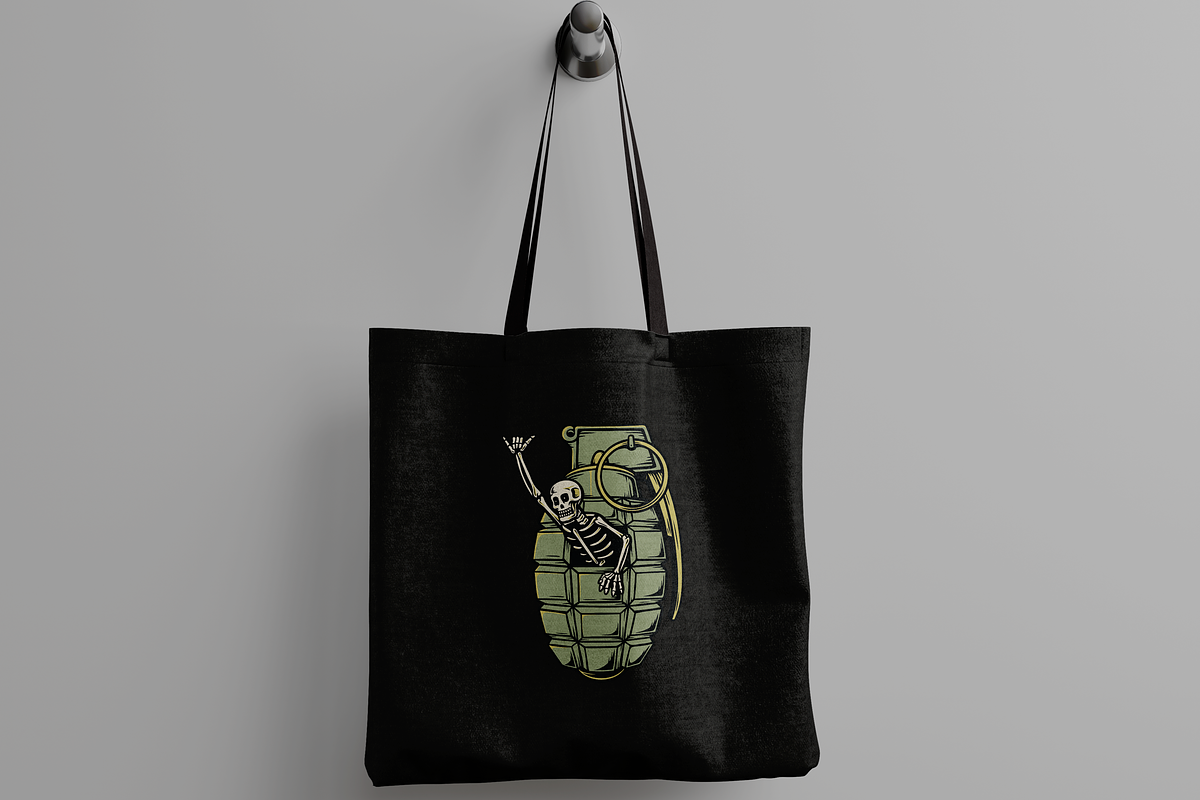 Skeleton in Grenade, an Object Illustration by nomlimo.com (Photo 2 of 3)