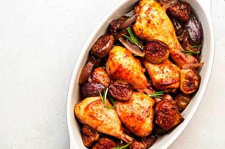 Baked chicken legs, drumsticks with figs and red onions in balsa, a Food & Drink Photo by 5PH