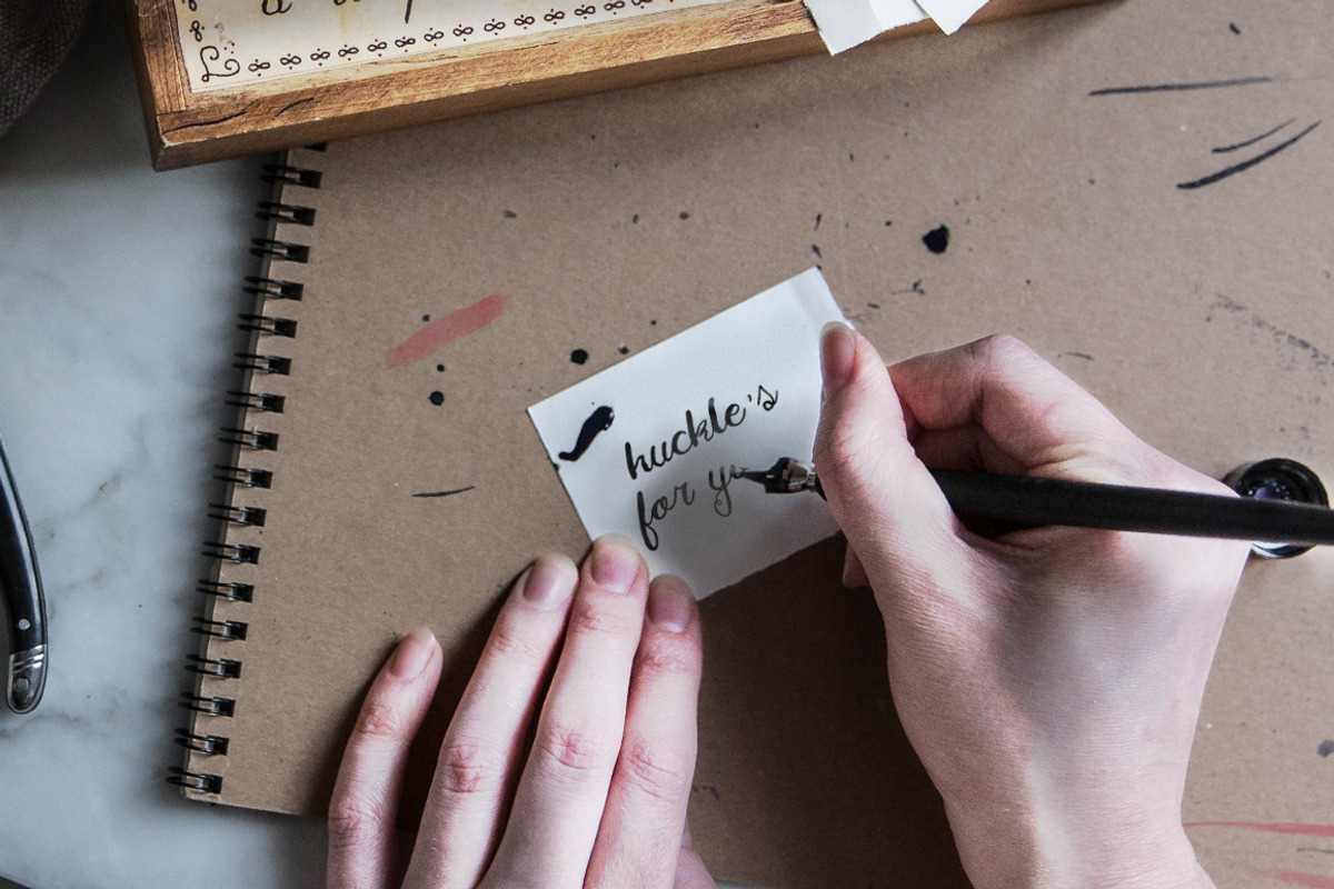 The Charming Huckleberry Font preview 6