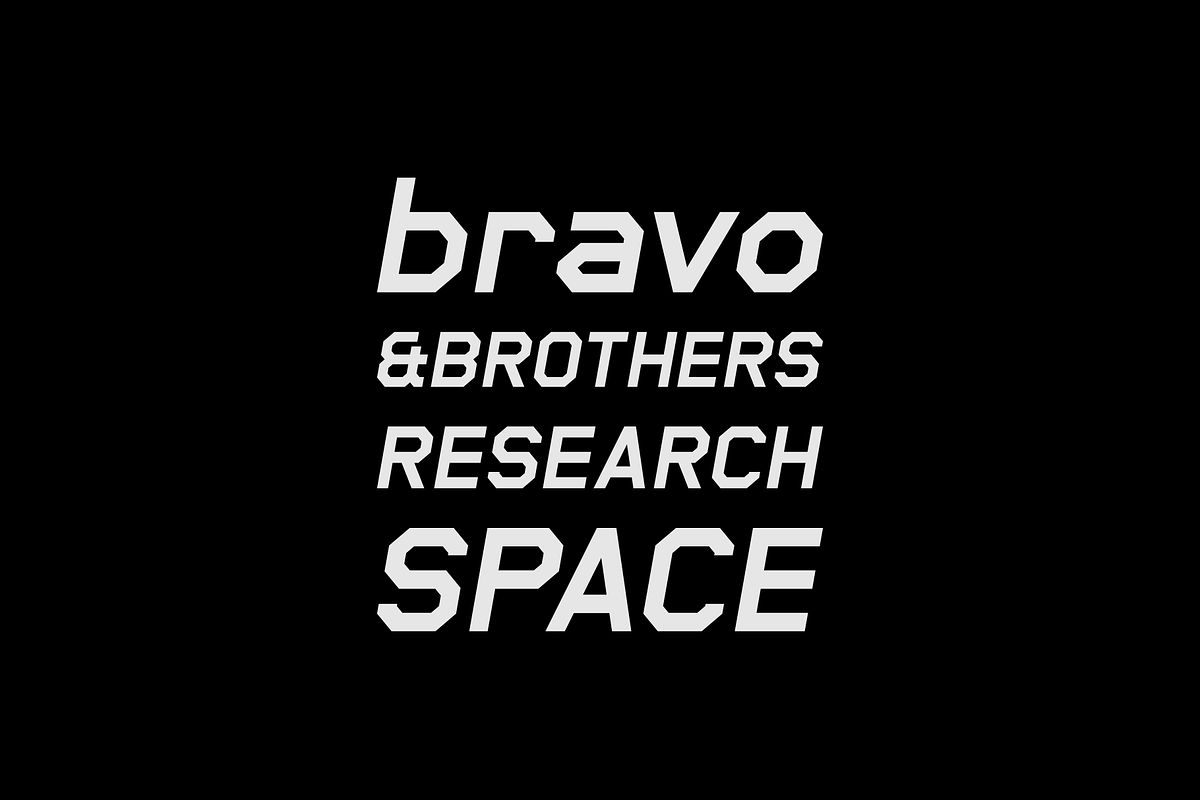 Deciso – Font Family, a Sans Serif Font by Stefano Giliberti (Photo 6 of 10)