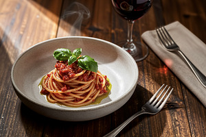Steaming Spaghetti Pasta, a Photo by rarrarorro
