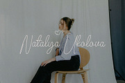 Reakity – Modern Elegant Signature, a Handwritten Font by BrandSemut (Thumbnail 5 of 11)