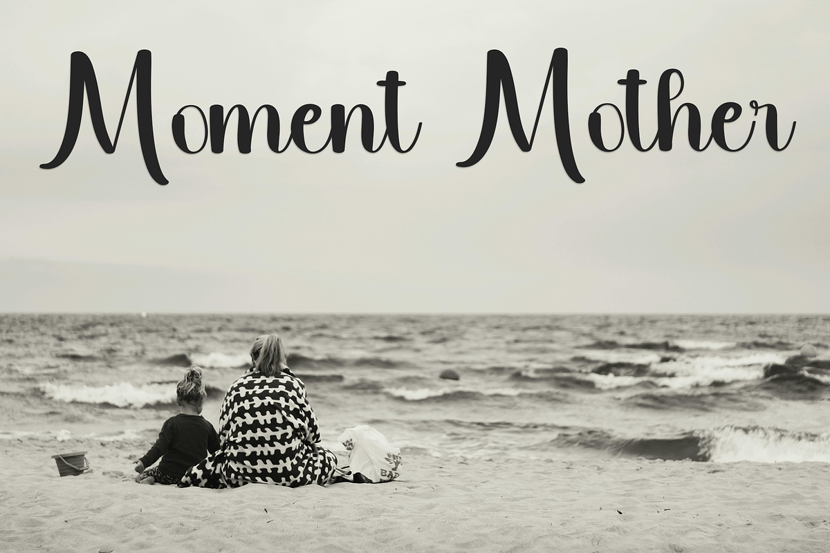 Daily Sunday, a Handwritten Font by InermediaSTUDIO (Photo 2 of 8)
