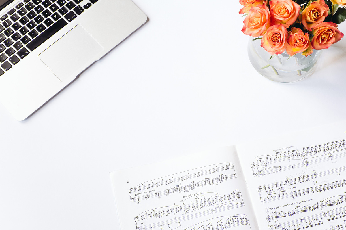 Styled Background Photo, an iPad Mockup by Barn Images