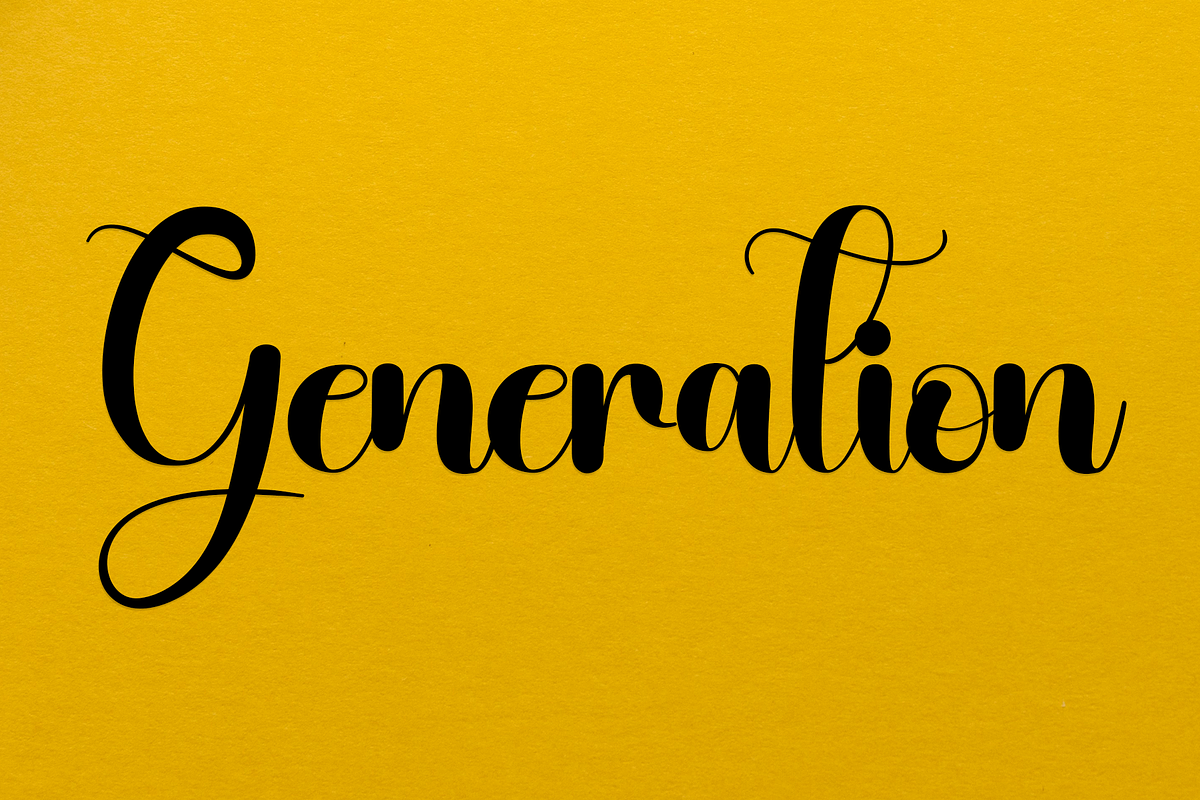 Mandala, a Handwritten Font by InermediaSTUDIO (Photo 5 of 8)