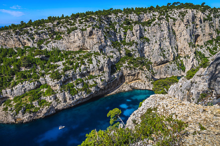 Magnificent Calanque d en Vau bay