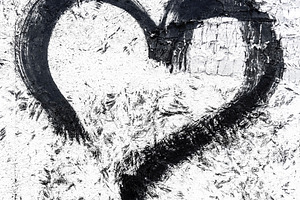 Black heart, a Wallpaper Photo by KYNA STUDIO