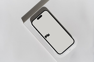 iPhone 14 Pro Mockup - 004
