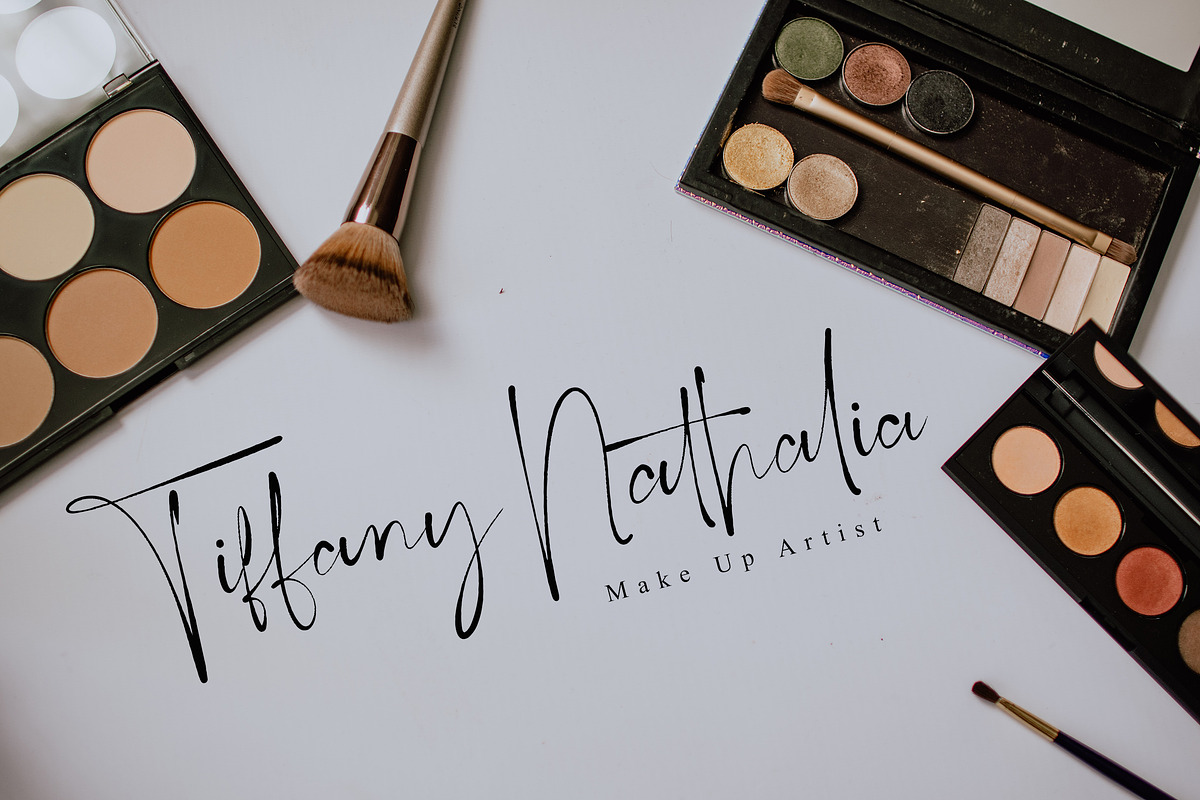 Ballonest | Handwritten Font, a Script Font by Madhaline Studio (Photo 7 of 15)
