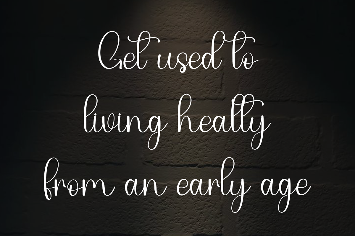 Love Honey, a Handwritten Font by InermediaSTUDIO (Photo 5 of 7)
