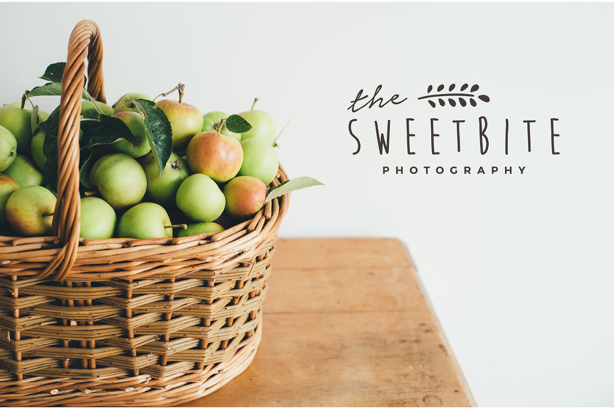 25 Delicate Feminine Logos - Vol 2, a Branding & Logo Template by Davide Bassu (Photo 6 of 6)