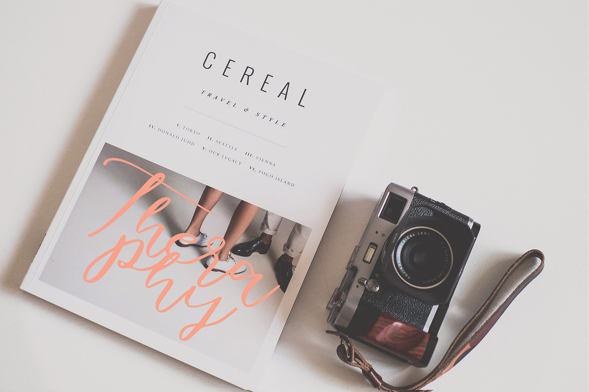woman beauty calligraphy, a Script Font by Mariyana (Photo 4 of 10)