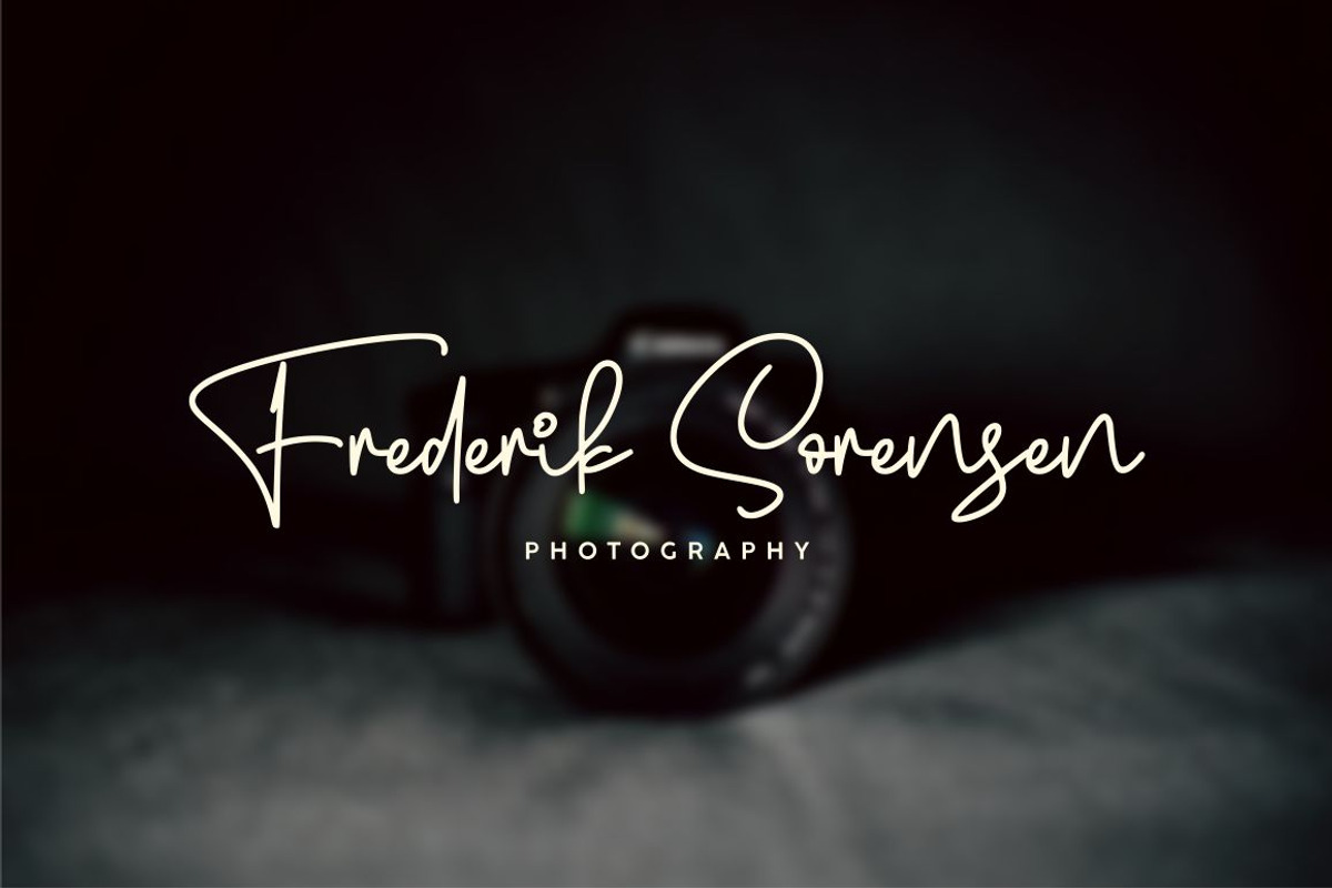 White Melony - New Signature Font preview 2