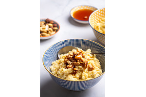 Millet porridge with mixed nuts