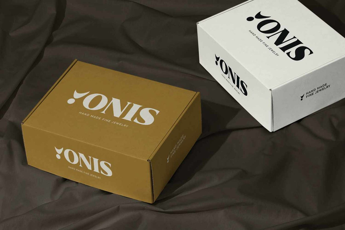 Stencil - Logo Serif Font, a Serif Font by Luna Shop (Photo 4 of 13)