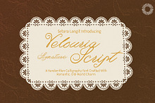 Velouria Script