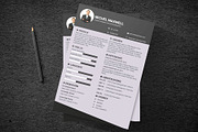 Clean Resume/CV design Template, a Resume Template by designvillage (Thumbnail 11 of 13)