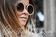 Prima Donna, a Script Font by Larin Type Co. (Thumbnail 6 of 8)