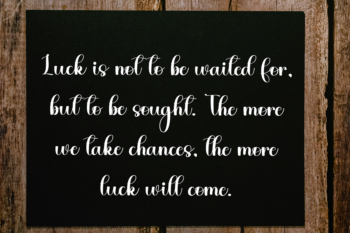 Dream Flourish, a Handwritten Font by InermediaSTUDIO (Photo 6 of 8)