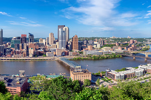 Pittsburgh city skyline, a Photo by Lucky Photographer