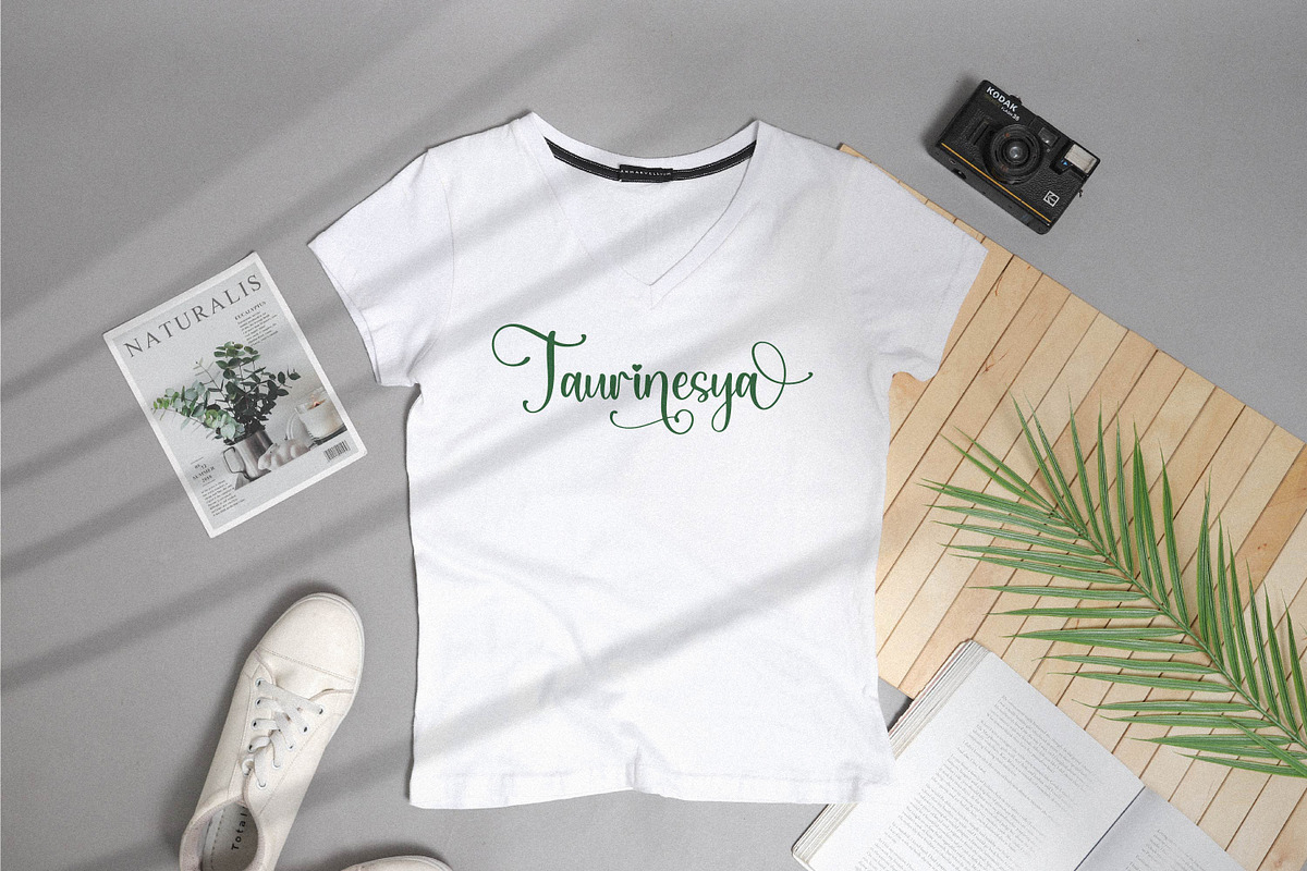 Qianetta, a Script Font by Integritype Studio (Photo 7 of 15)