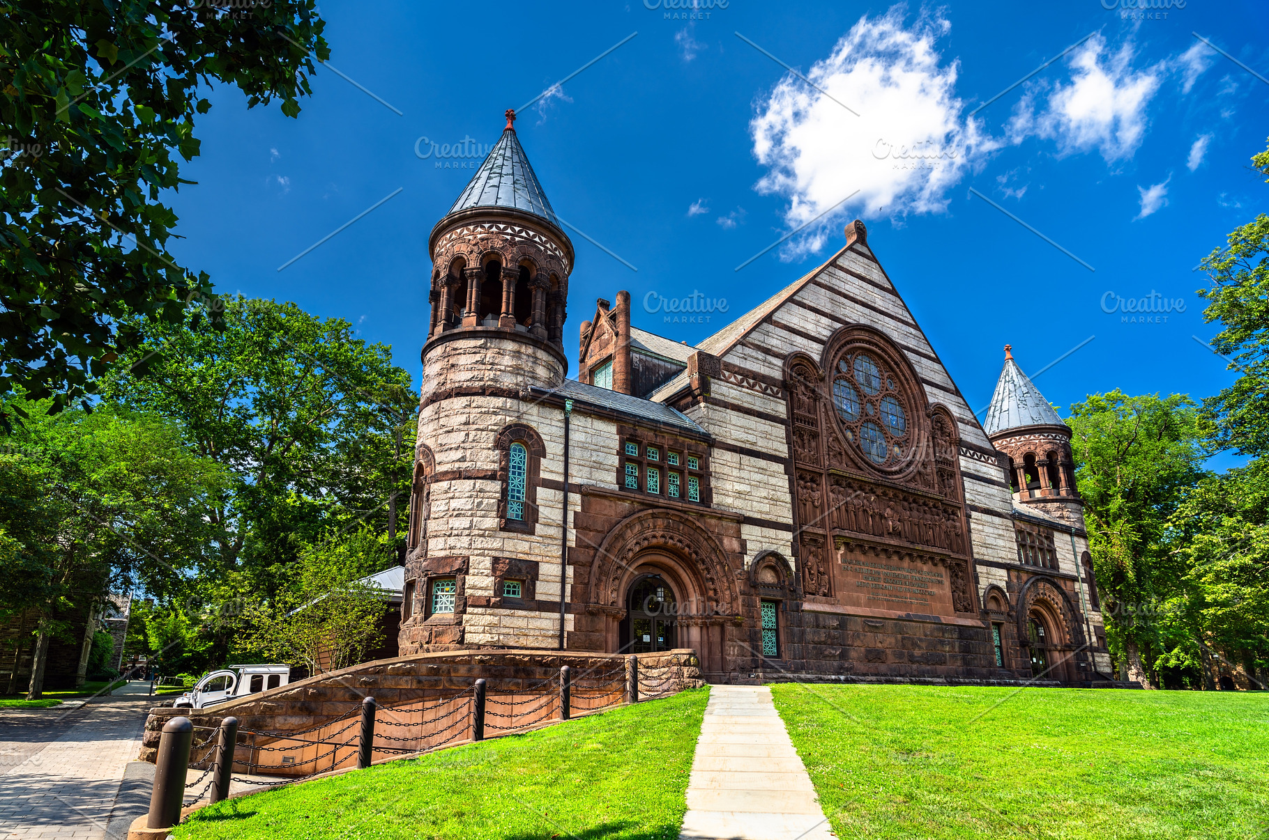 Alexander Hall at Princeton, an Architecture Photo by Leonid Andronov