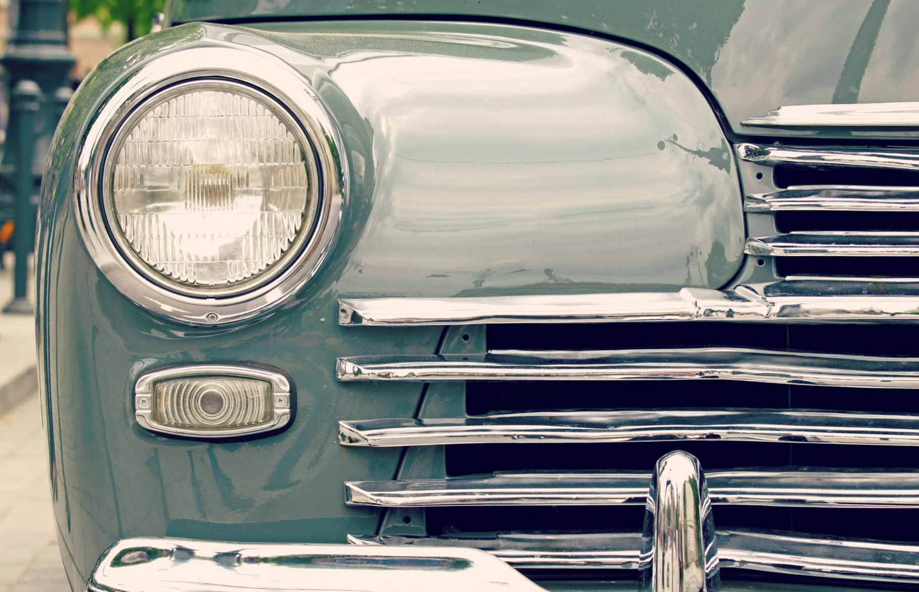 Vintage car light, a Transportation Photo by BOOCYS