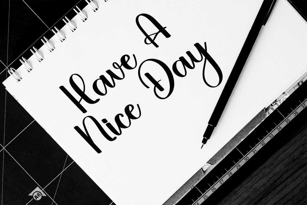 Western, a Handwritten Font by InermediaSTUDIO (Photo 5 of 7)
