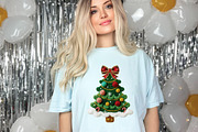 Coquette Faux Yarn Christmas Tree, an Illustration by designcity5 (Thumbnail 3 of 8)
