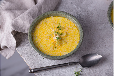 Cheese soup Cheeseburger with minced, a Food & Drink Photo by Yulia Furman
