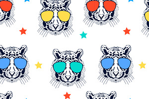 Hand drawing tiger seamless pattern
