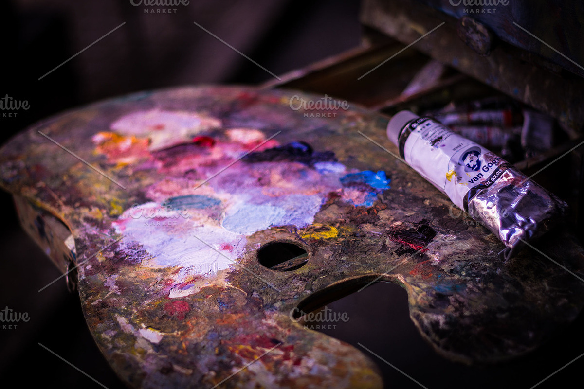 Painter's palette with paint tube, an Arts & Entertainment Photo by Mely Photographie (Photo 2 of 2)