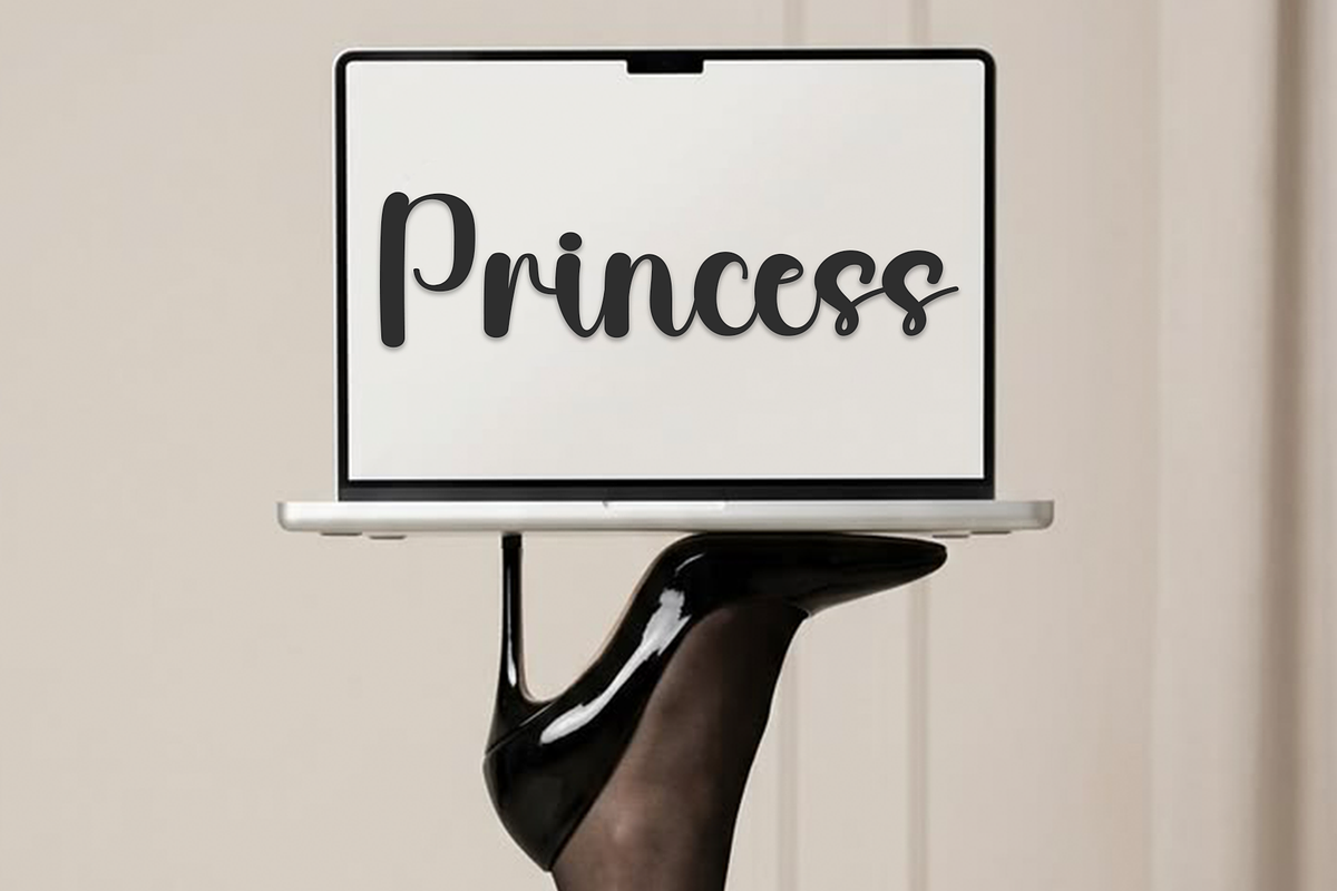 Pretty, a Handwritten Font by FreshTypeINK (Photo 6 of 8)