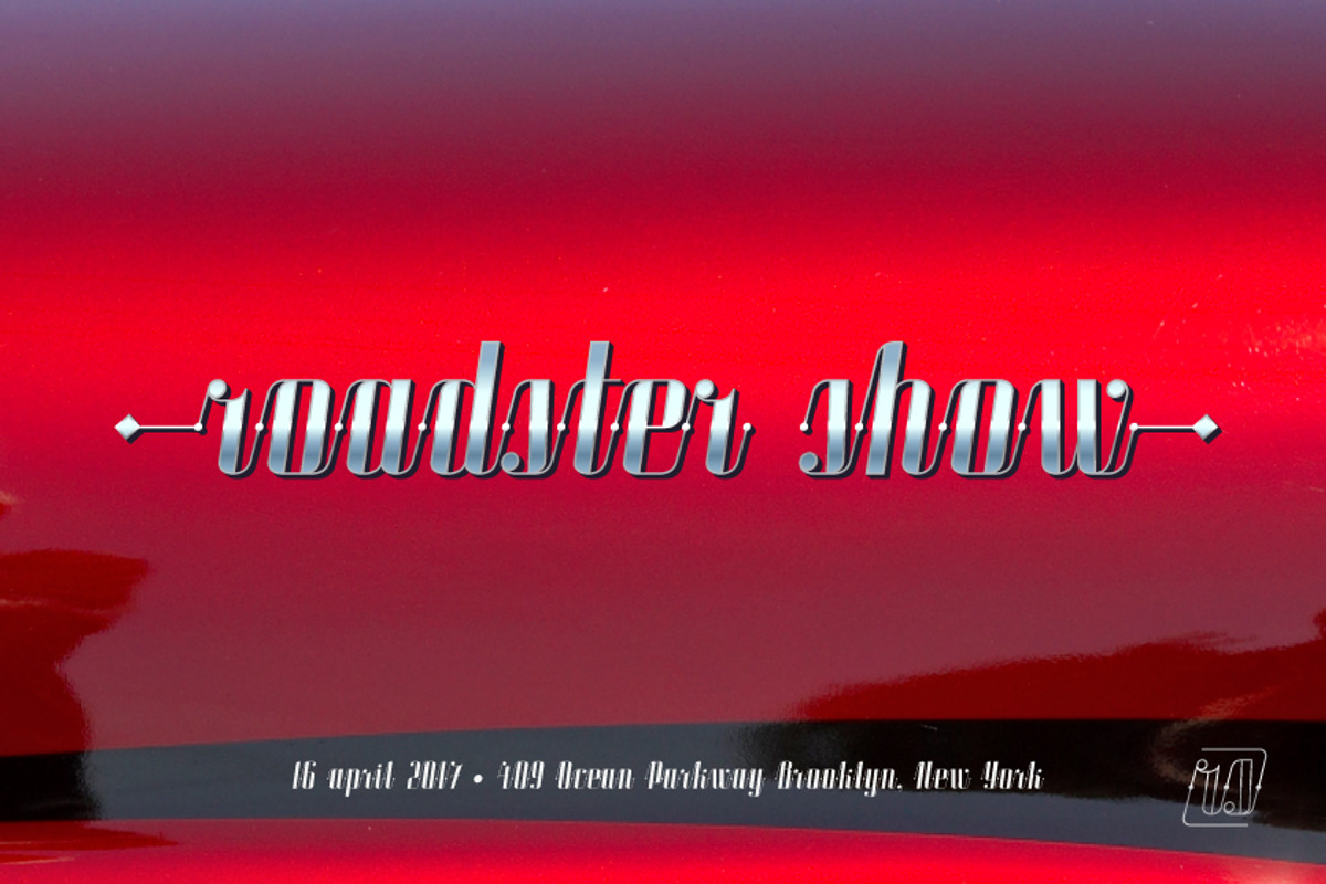 Roadster font family + Extras preview 5