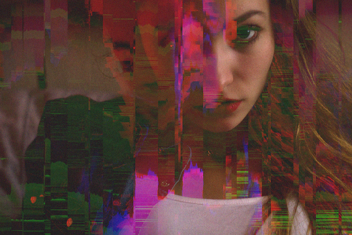 Glitch Effect V1, a Plug-in Add-On by Traint (Photo 18 of 32)
