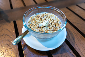 Khanom Khao Mao, a Thai dessert, a Photo by AMMi
