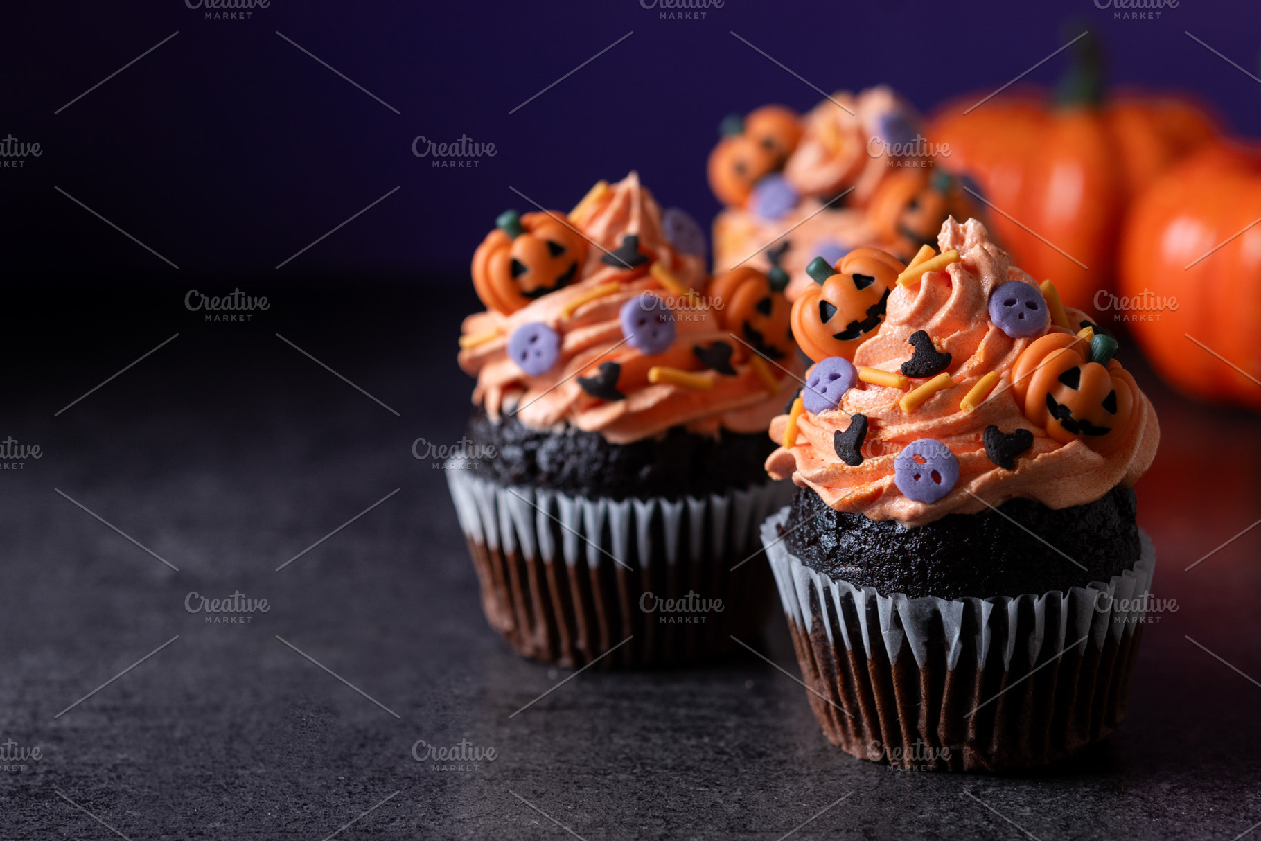 Halloween cupcakes with pumpkin sprinkles, a Food & Drink Photo by etorres69