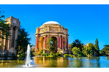 Palace of Fine Arts in San Francisco, an Architecture Photo by Leonid Andronov