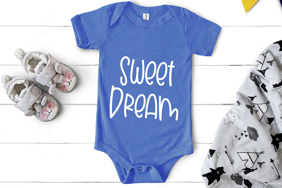 Love Me, a Script Font by Anggun Studio (Photo 5 of 5)