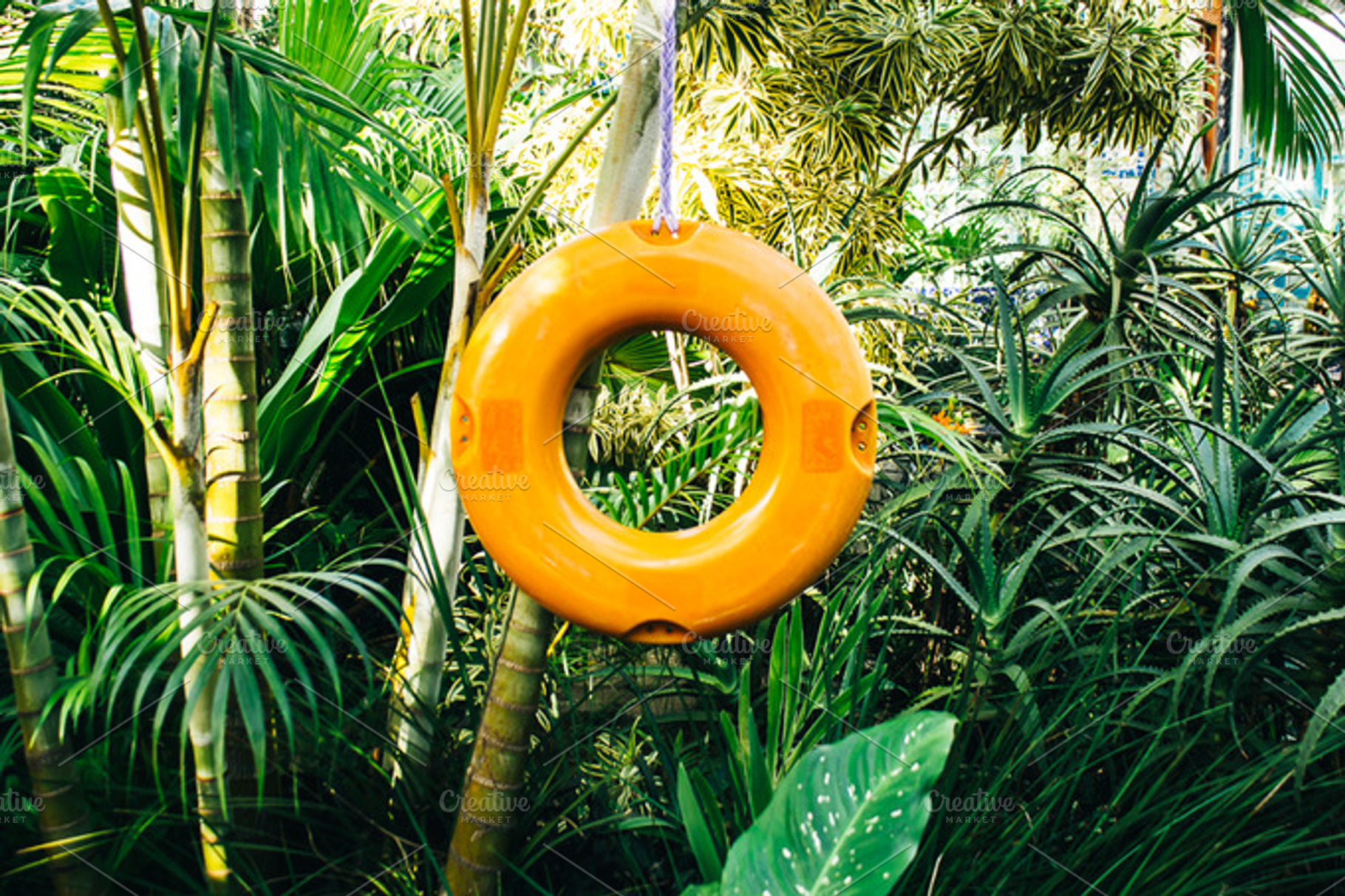 Float, a Photo by Diego Maffei